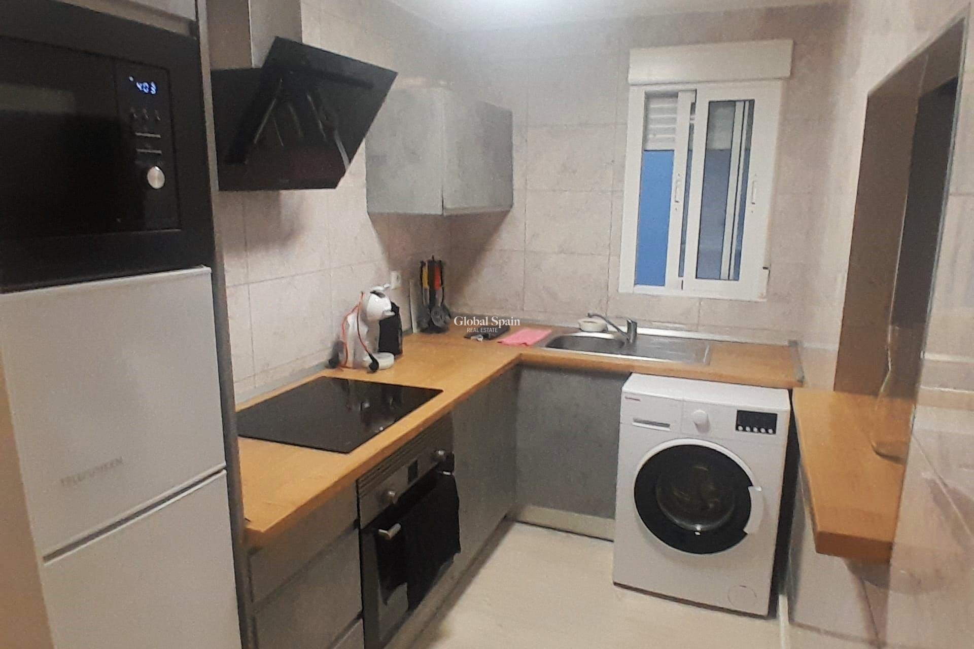 Resale - APARTMENT -
TORREVIEJA - Center