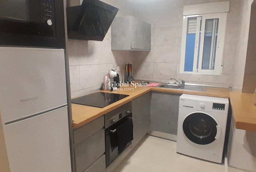 Resale - APARTMENT -
TORREVIEJA - Center