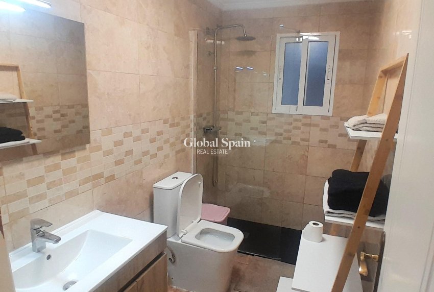 Resale - APARTMENT -
TORREVIEJA - Center