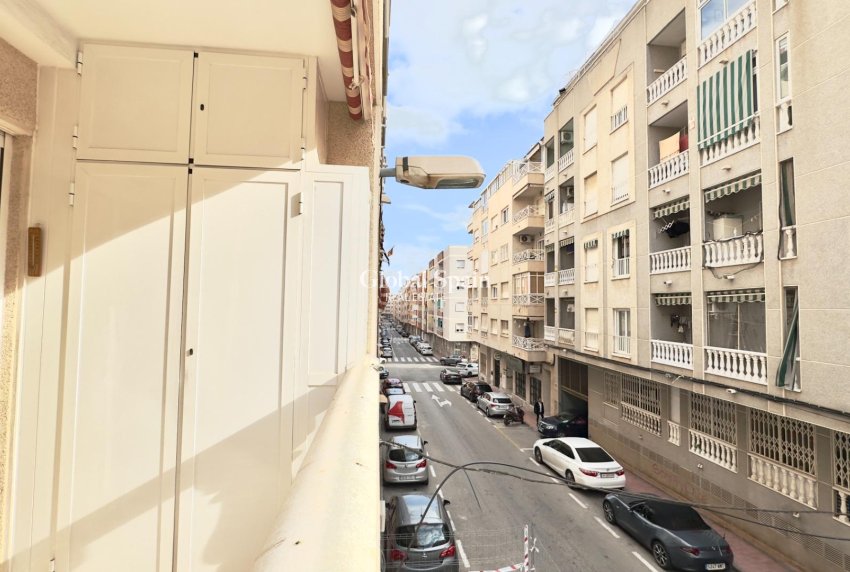 Resale - APARTMENT -
TORREVIEJA - Center