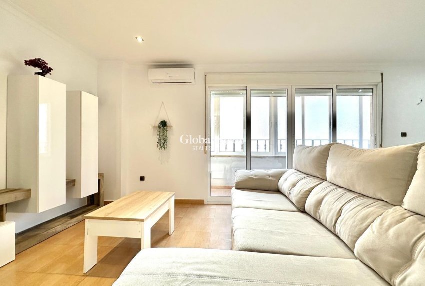 Resale - APARTMENT -
TORREVIEJA - Center