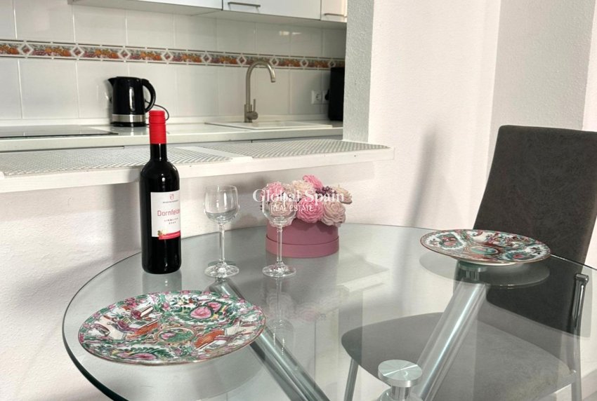 Resale - APARTMENT -
TORREVIEJA - Center