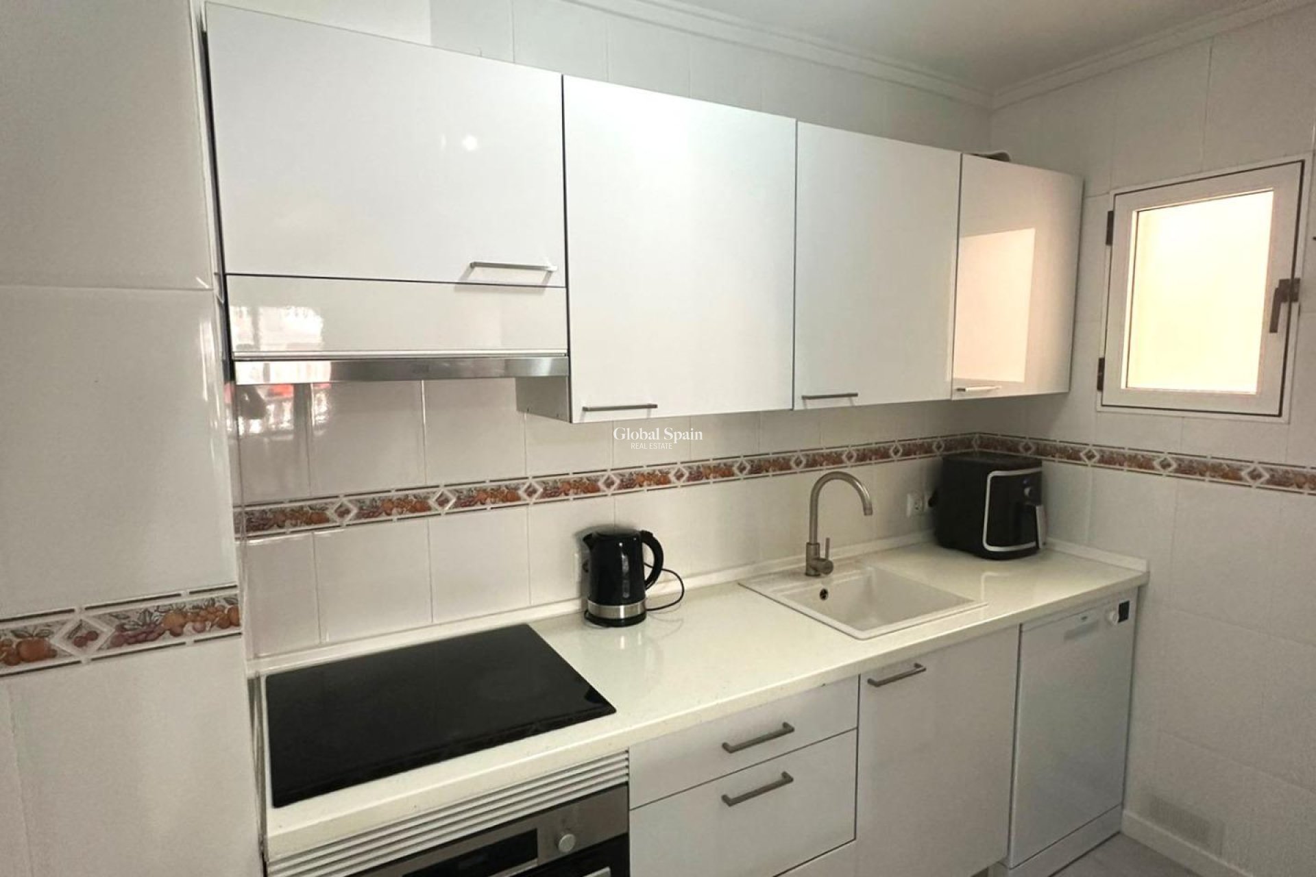 Resale - APARTMENT -
TORREVIEJA - Center