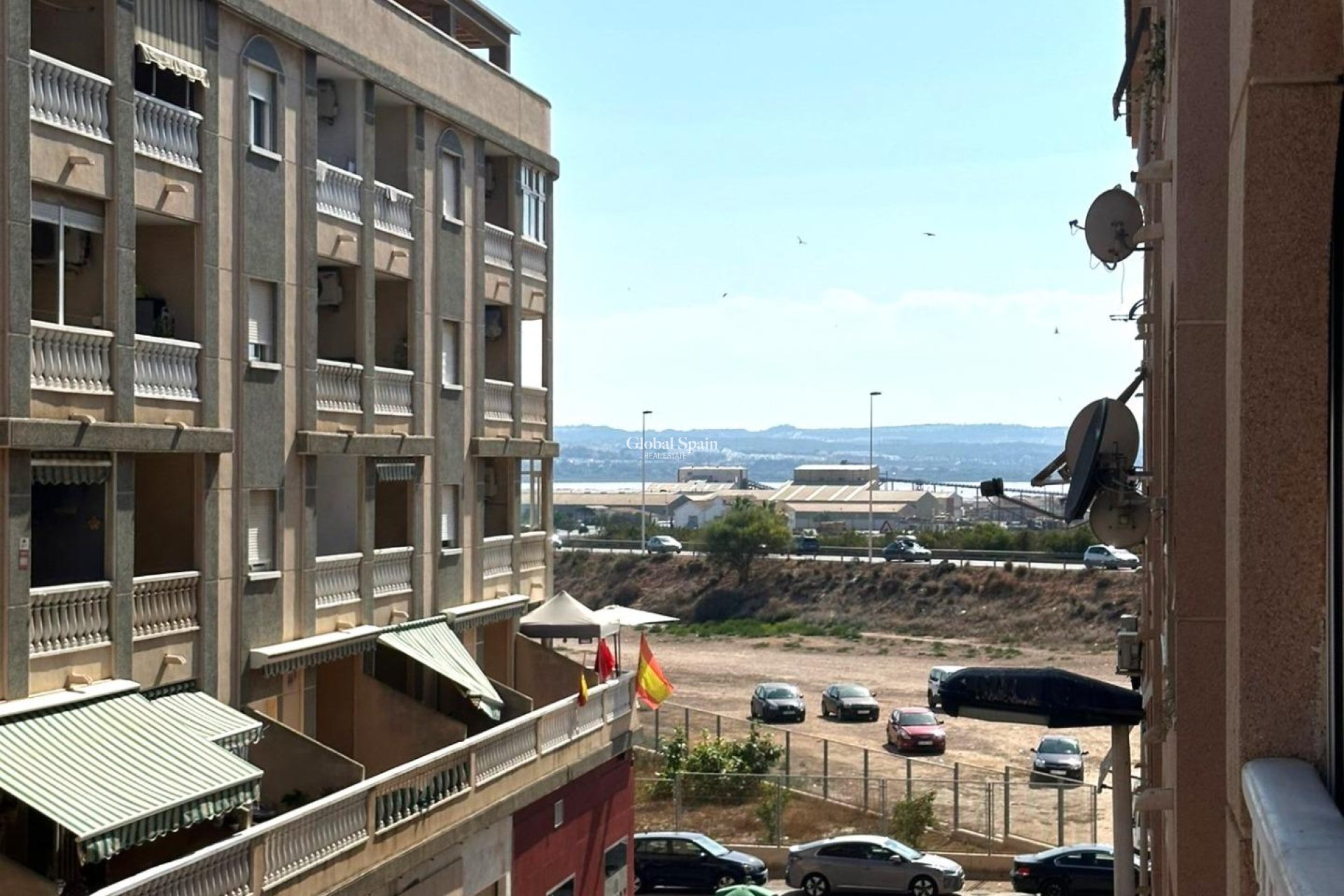 Resale - APARTMENT -
TORREVIEJA - Center