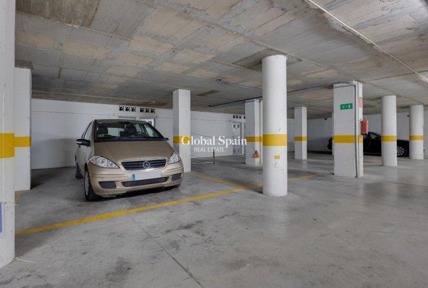 Resale - APARTMENT -
TORREVIEJA - Center