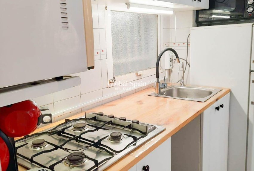 Resale - APARTMENT -
TORREVIEJA - Center