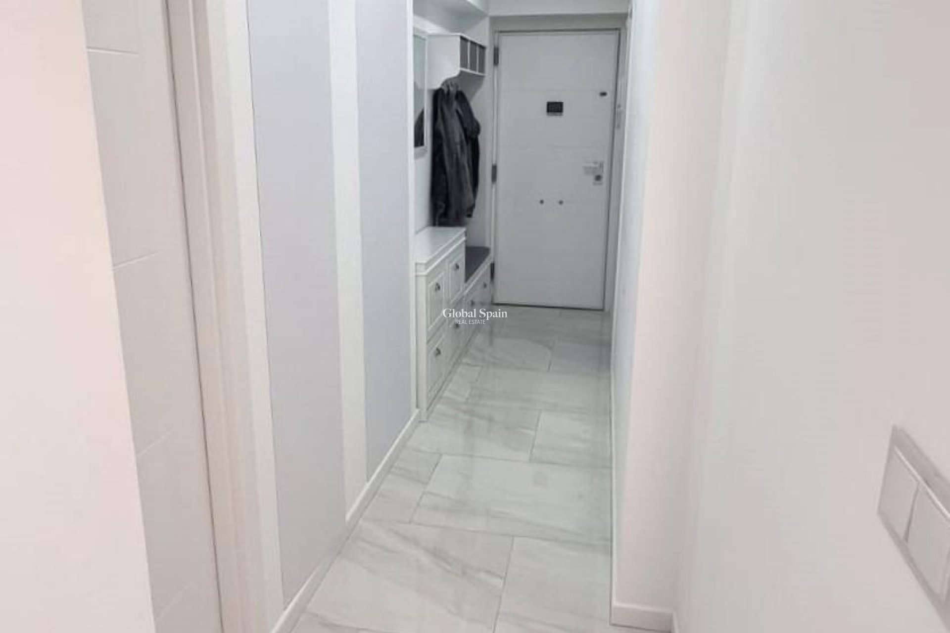 Resale - APARTMENT -
TORREVIEJA - Center