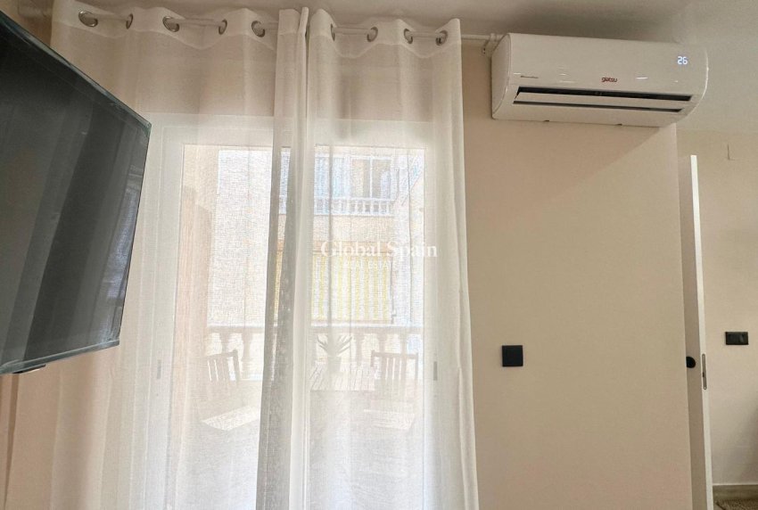 Resale - APARTMENT -
TORREVIEJA - Center