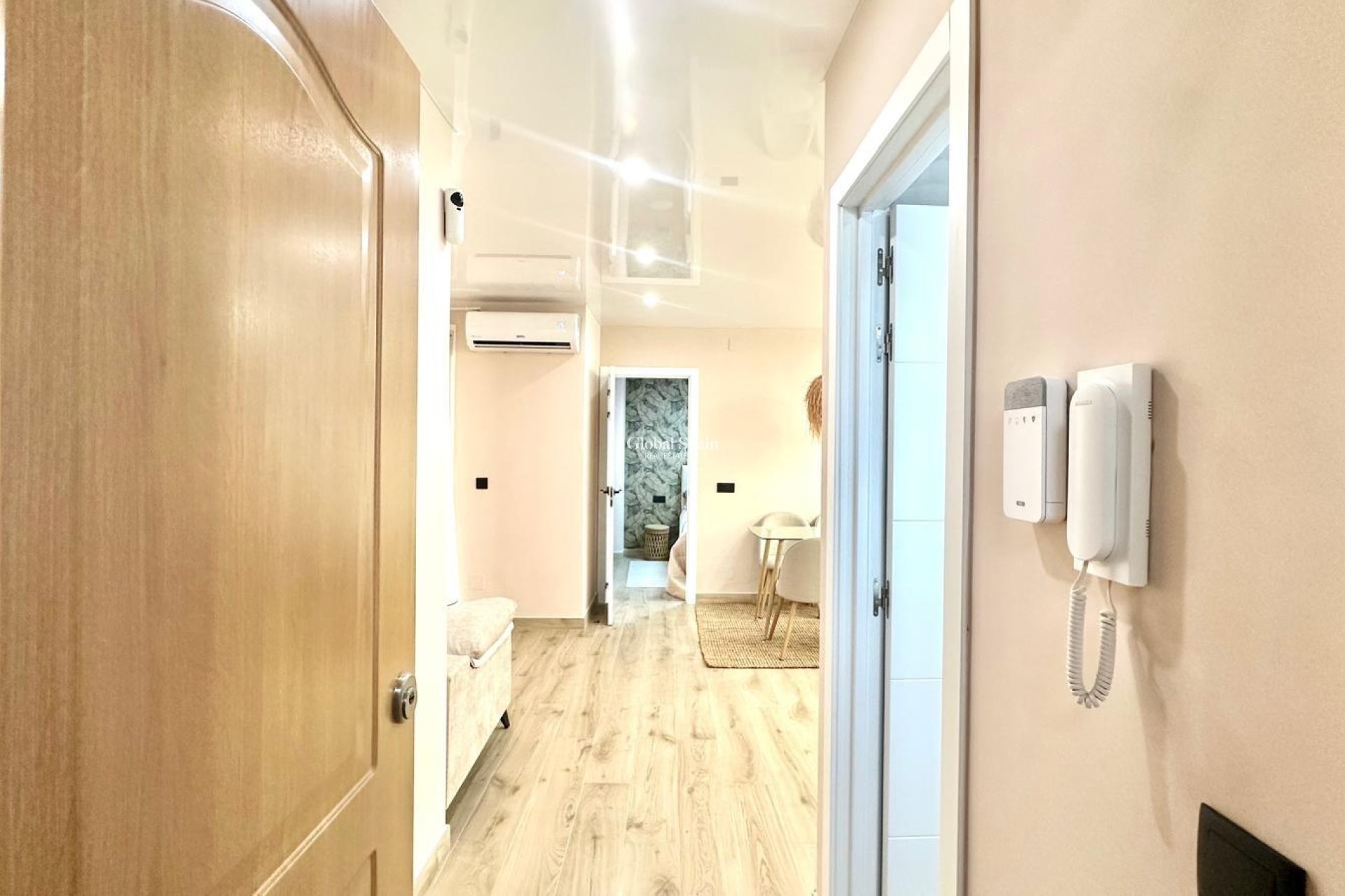 Resale - APARTMENT -
TORREVIEJA - Center