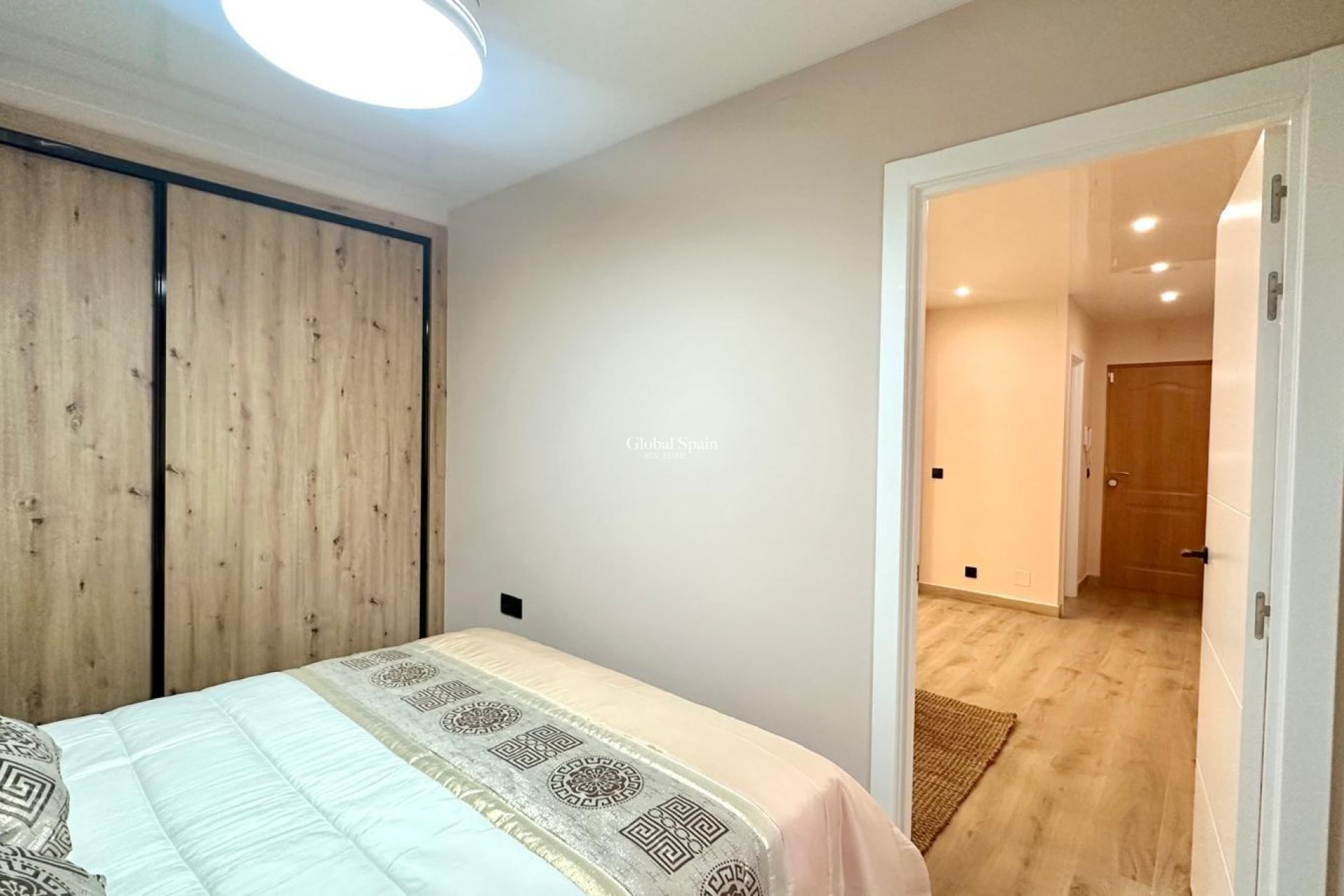 Resale - APARTMENT -
TORREVIEJA - Center