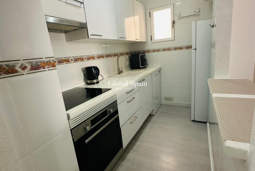 Resale - APARTMENT -
TORREVIEJA - Center