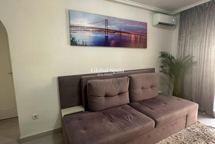 Resale - APARTMENT -
TORREVIEJA - Center