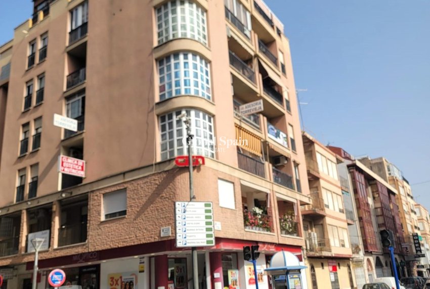 Resale - APARTMENT -
TORREVIEJA - Center