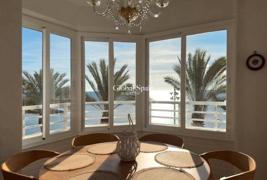 Resale - APARTMENT -
TORREVIEJA - Center