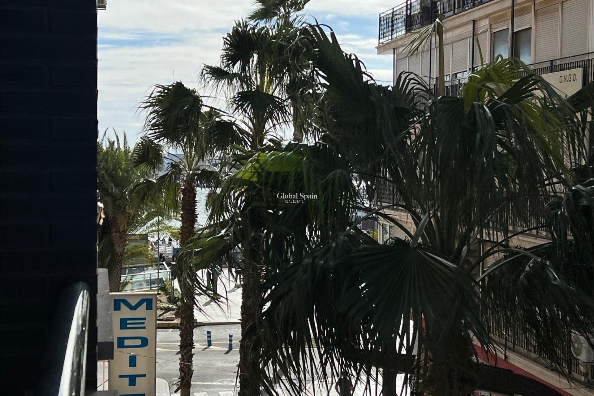 Resale - APARTMENT -
TORREVIEJA - Center