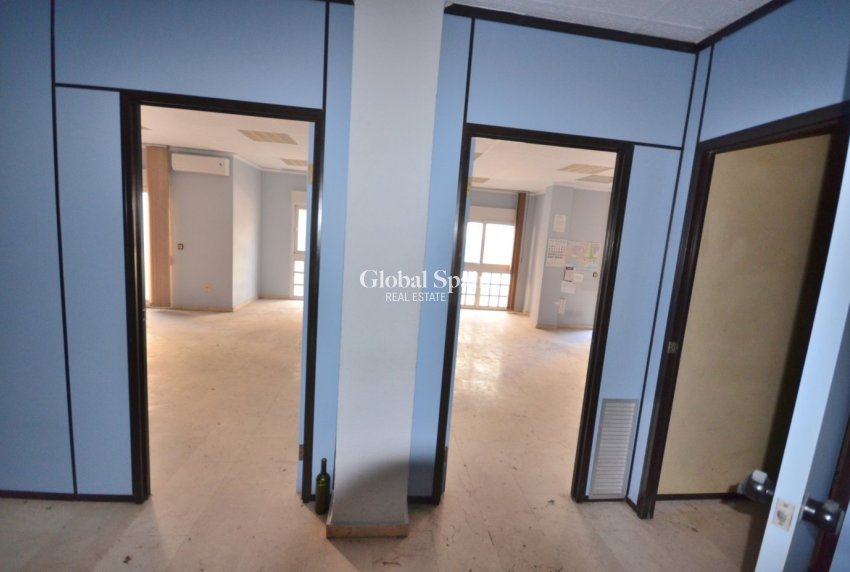 Resale - APARTMENT -
TORREVIEJA - Center