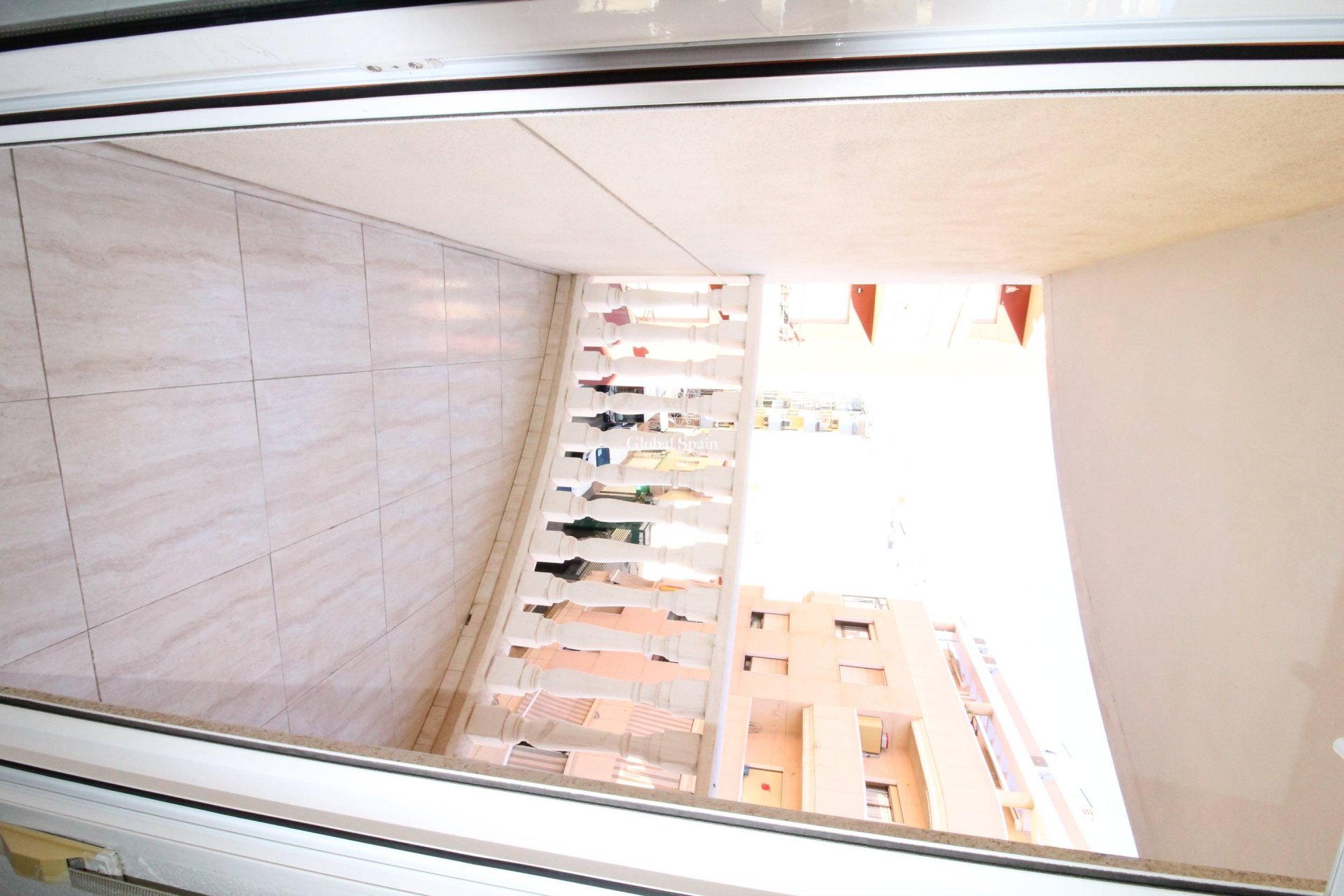 Resale - APARTMENT -
TORREVIEJA - Center