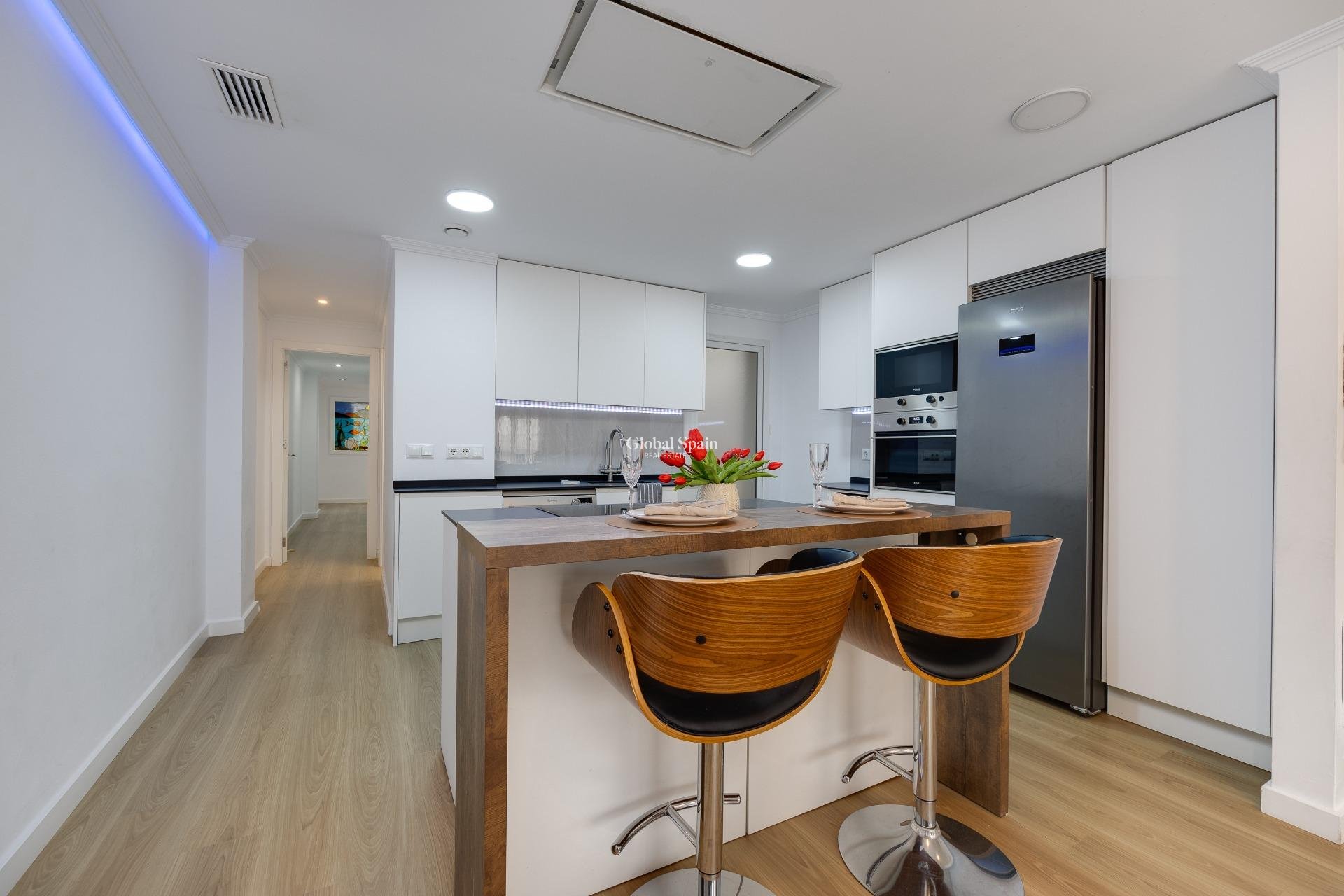 Resale - APARTMENT -
TORREVIEJA - Center