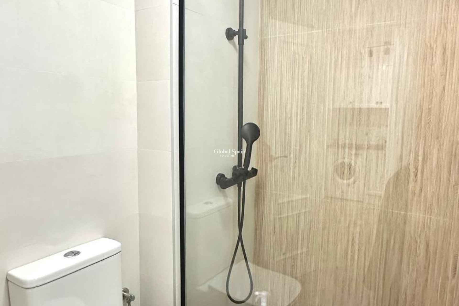 Resale - APARTMENT -
TORREVIEJA - Center