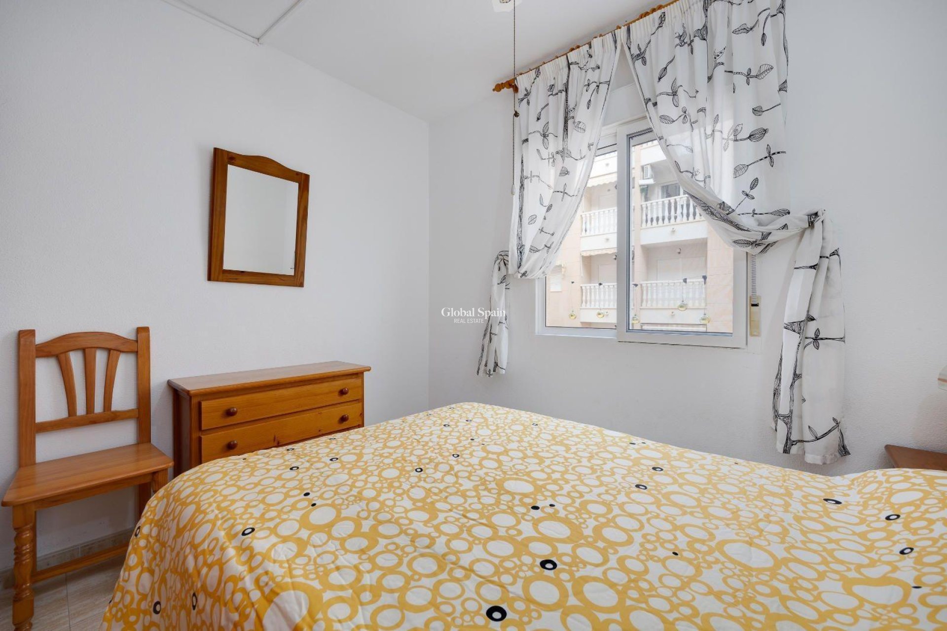 Resale - APARTMENT -
TORREVIEJA - Center