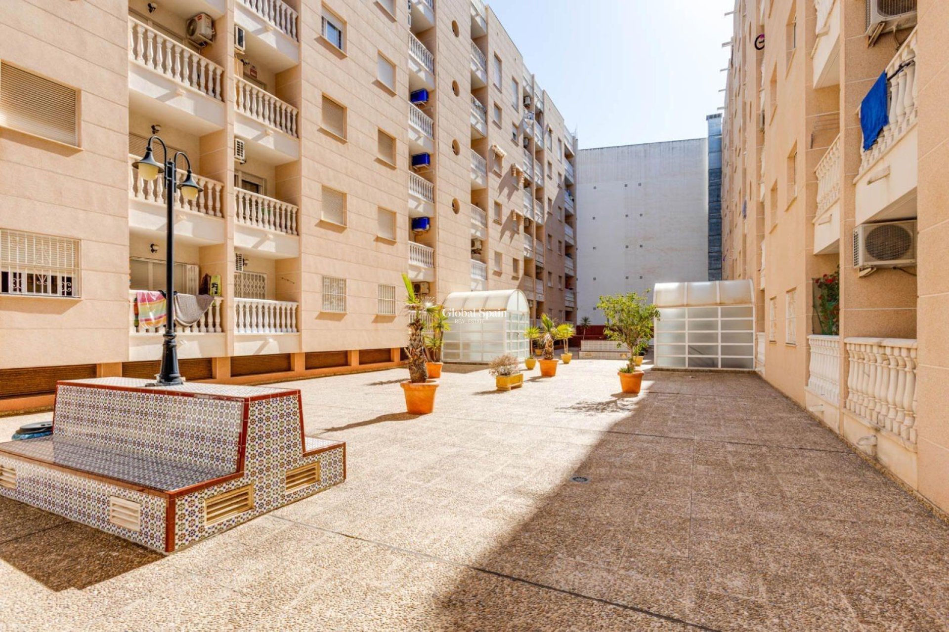 Resale - APARTMENT -
TORREVIEJA - Center
