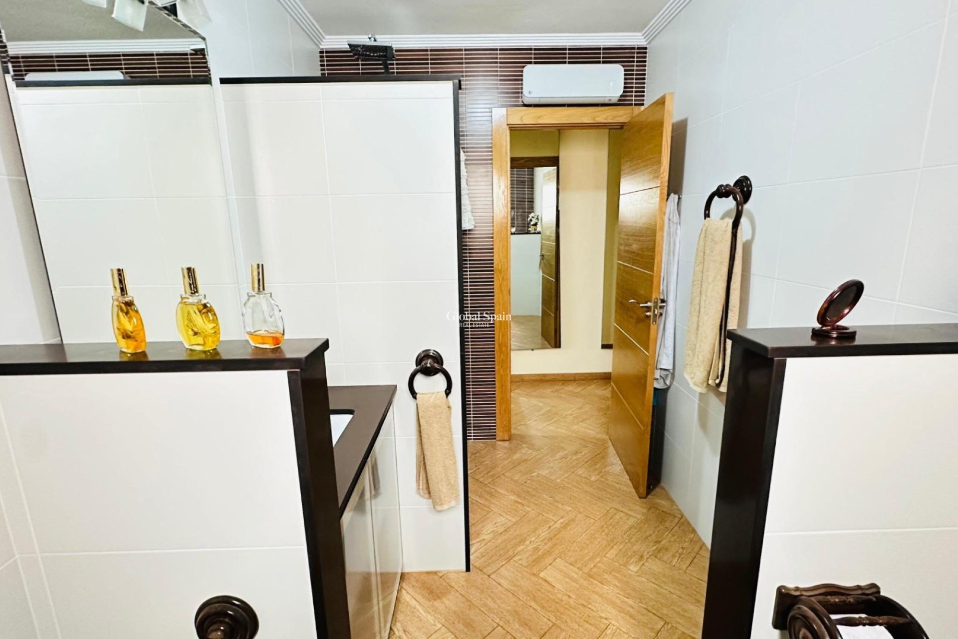 Resale - APARTMENT -
TORREVIEJA - Center