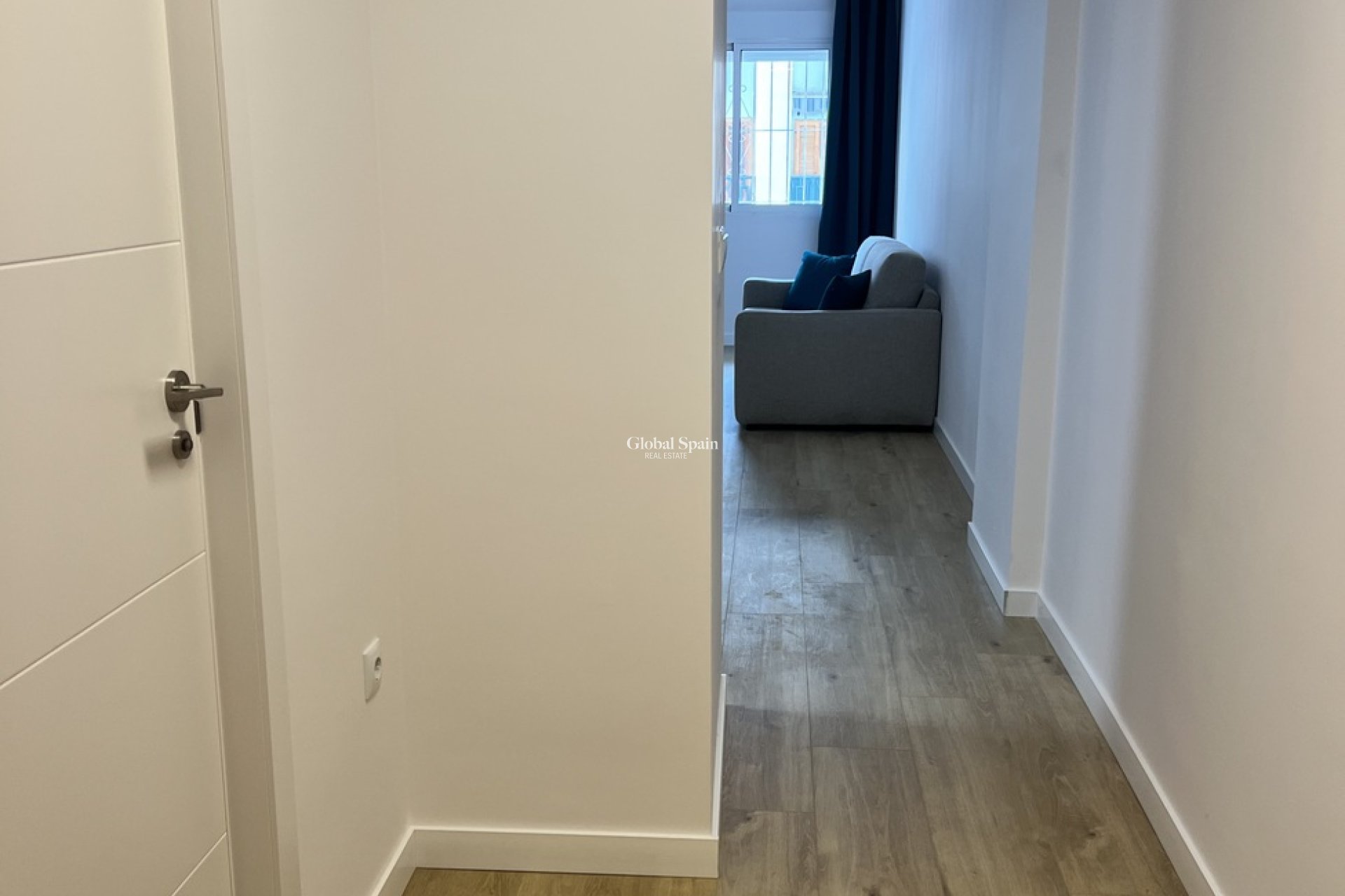 Resale - APARTMENT -
TORREVIEJA - Center