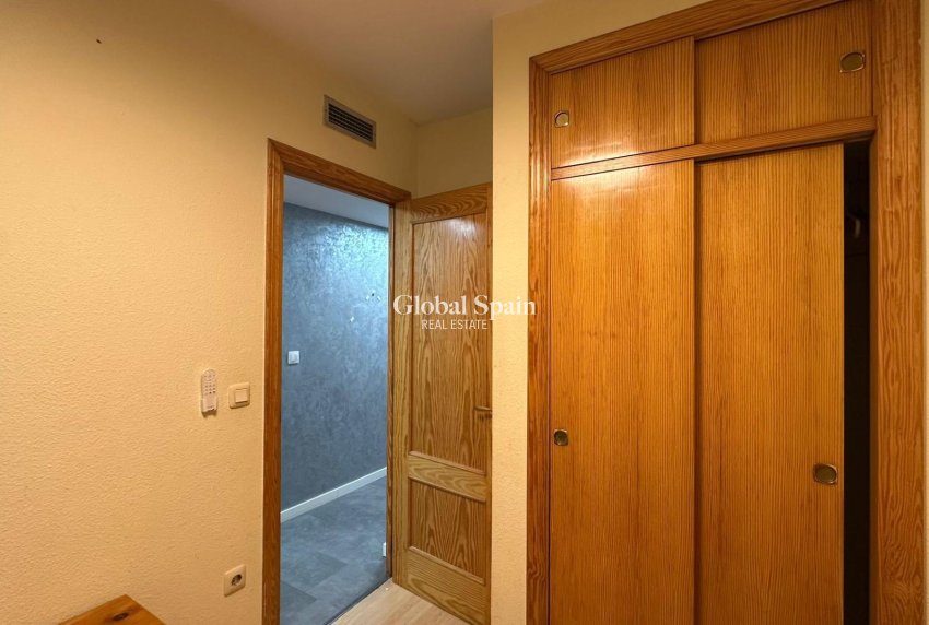 Resale - APARTMENT -
TORREVIEJA - Center