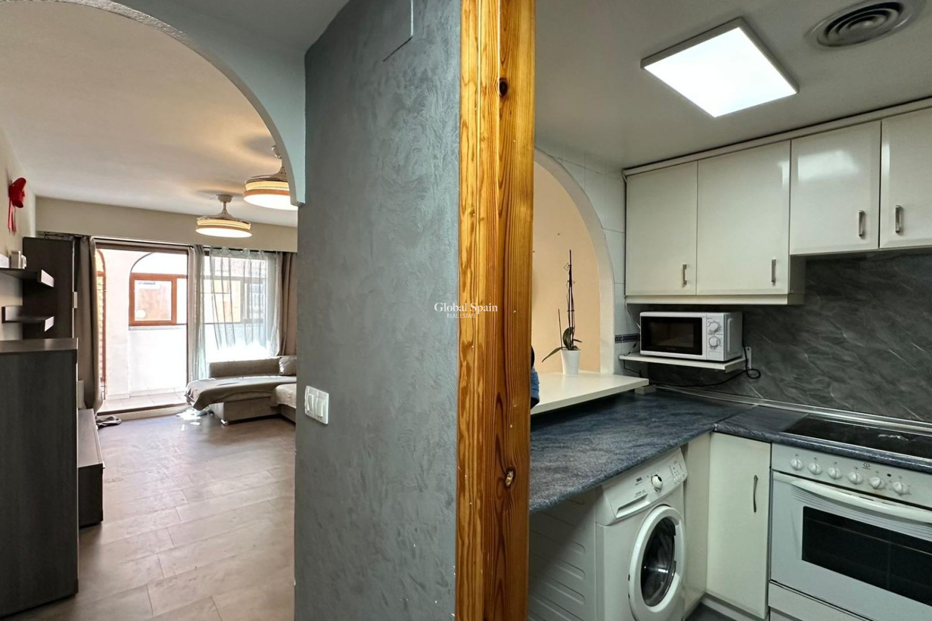 Resale - APARTMENT -
TORREVIEJA - Center