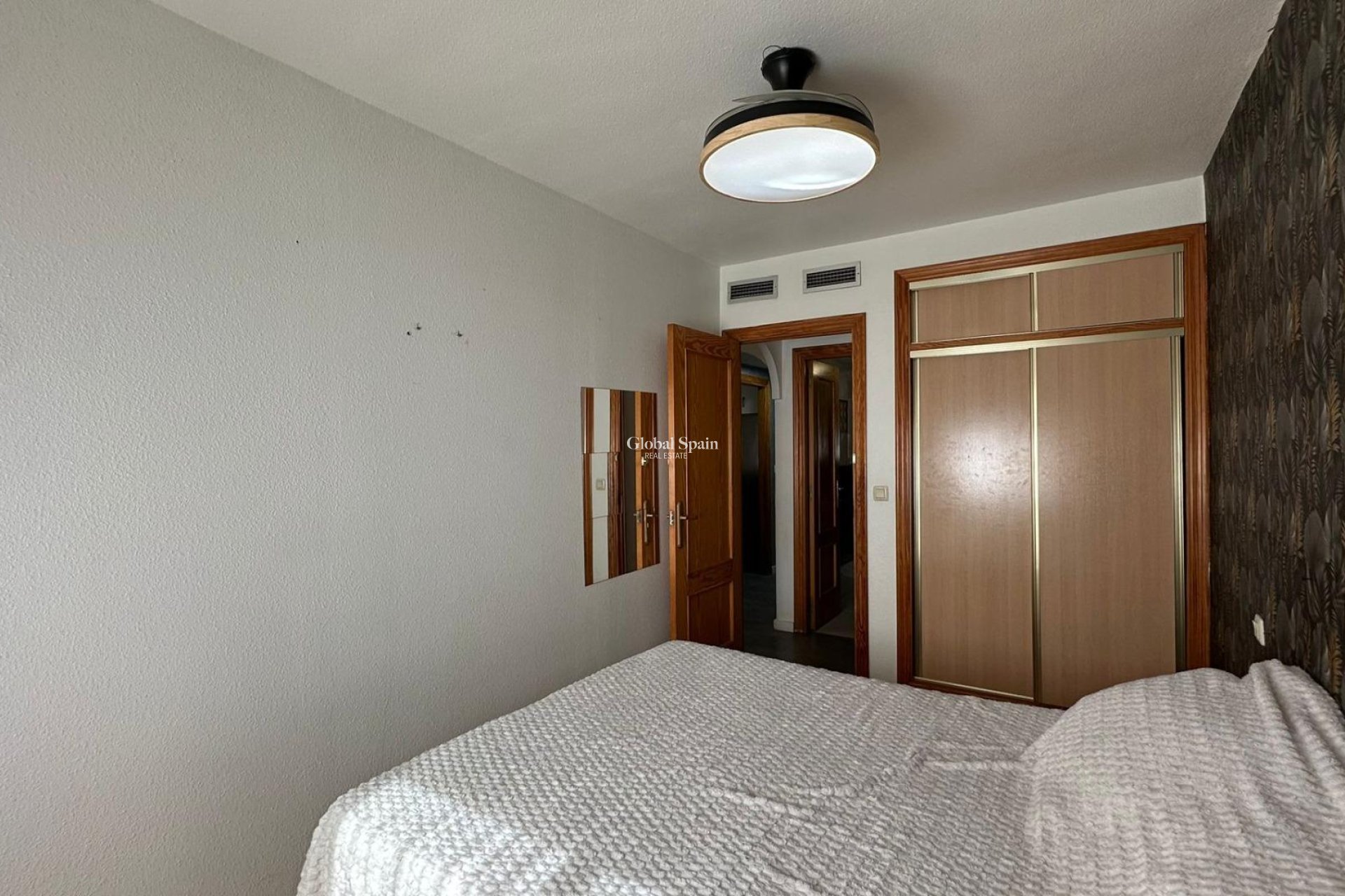 Resale - APARTMENT -
TORREVIEJA - Center