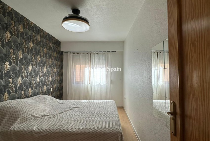 Resale - APARTMENT -
TORREVIEJA - Center