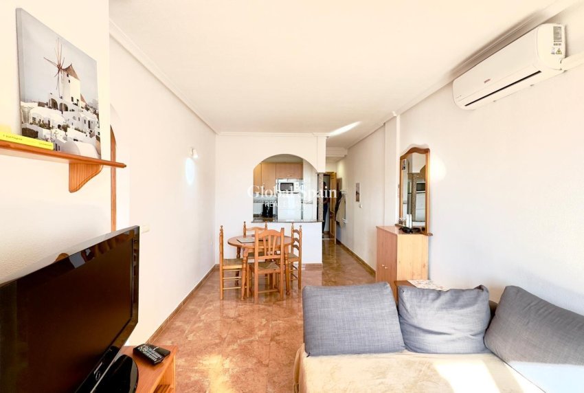 Resale - APARTMENT -
TORREVIEJA - Center