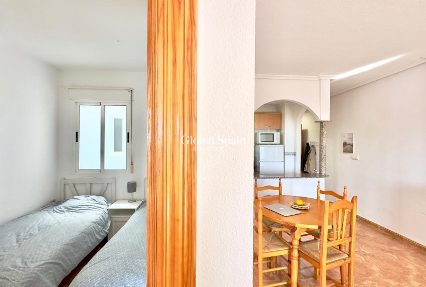 Resale - APARTMENT -
TORREVIEJA - Center