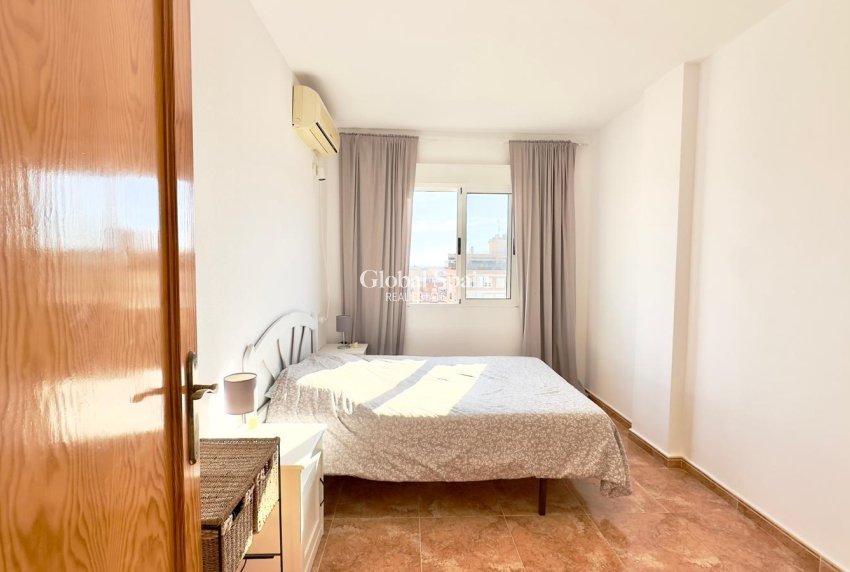 Resale - APARTMENT -
TORREVIEJA - Center