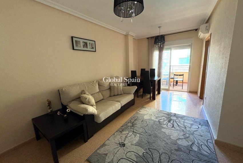 Resale - APARTMENT -
TORREVIEJA - Center