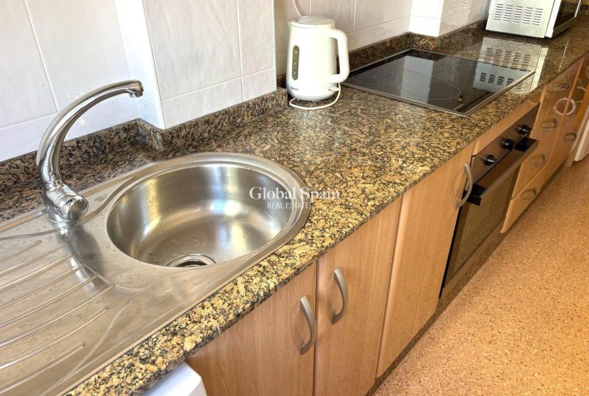 Resale - APARTMENT -
TORREVIEJA - Center