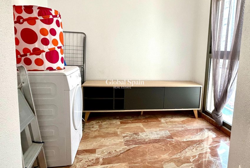 Resale - APARTMENT -
TORREVIEJA - Center