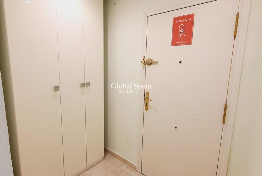 Resale - APARTMENT -
TORREVIEJA - Center