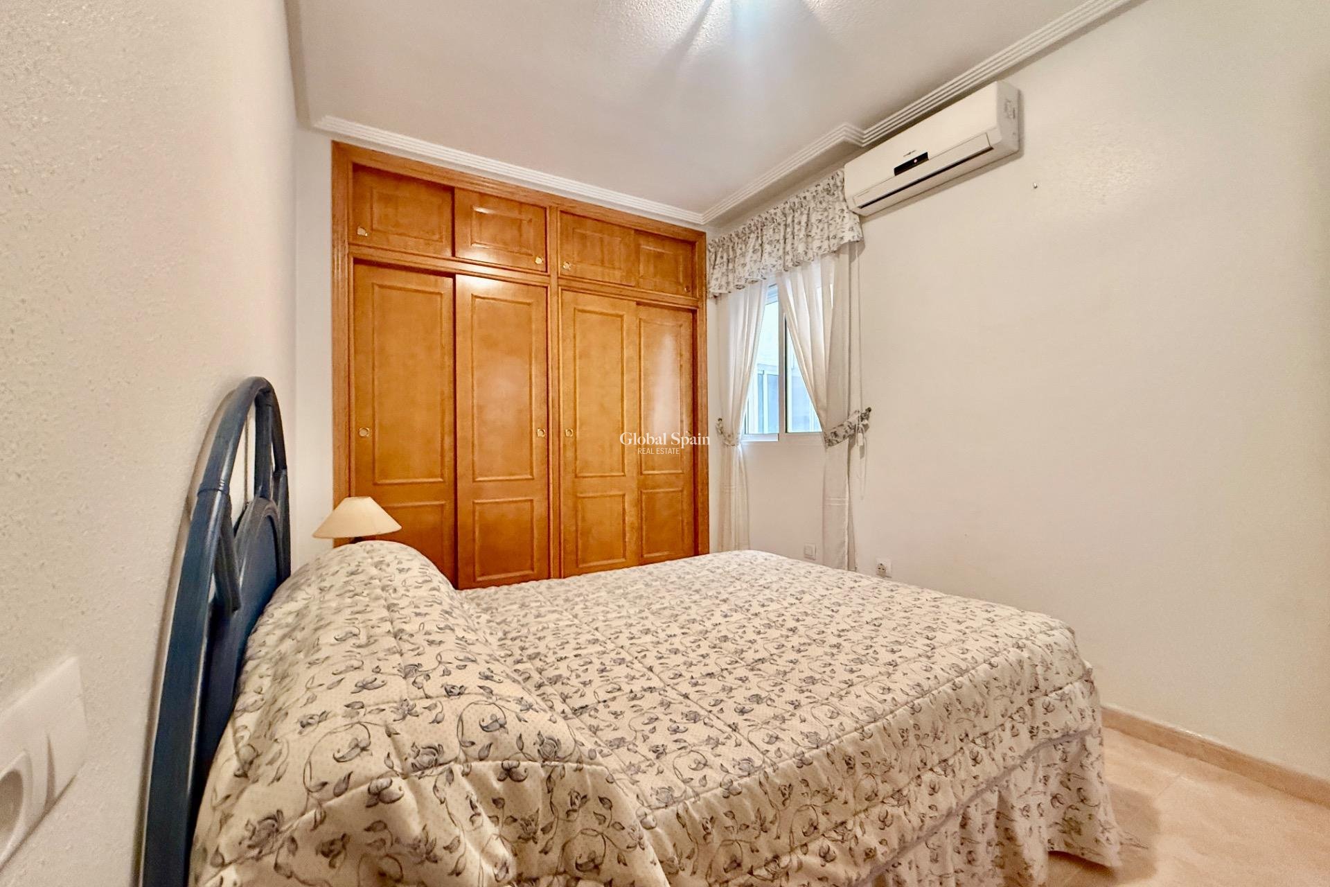 Resale - APARTMENT -
TORREVIEJA - Center