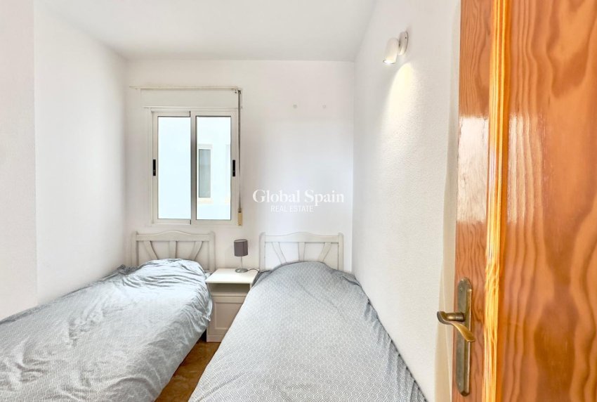 Resale - APARTMENT -
TORREVIEJA - Center