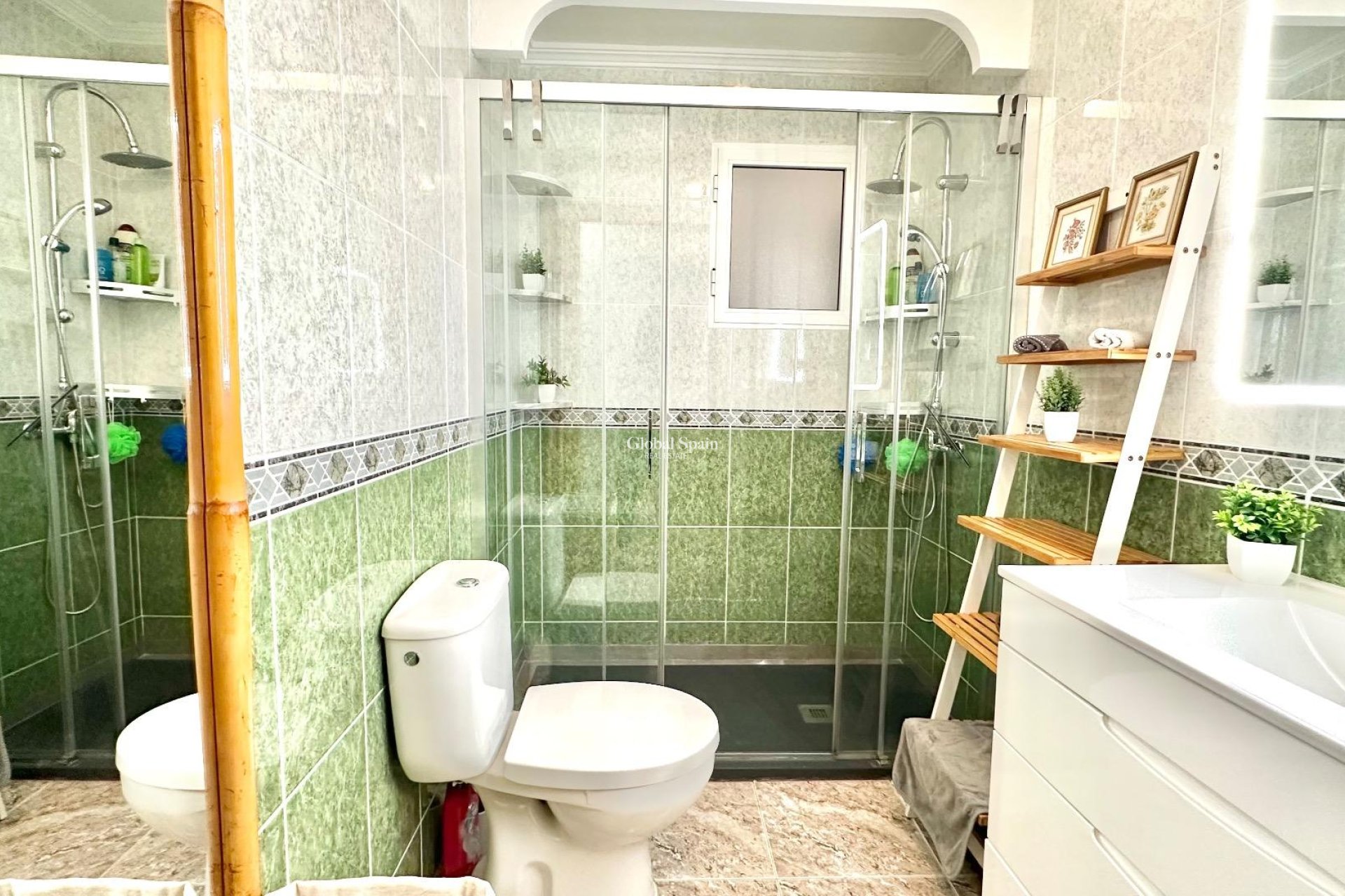 Resale - APARTMENT -
TORREVIEJA - Center