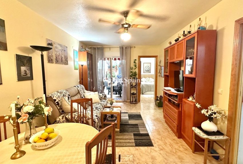 Resale - APARTMENT -
TORREVIEJA - Center