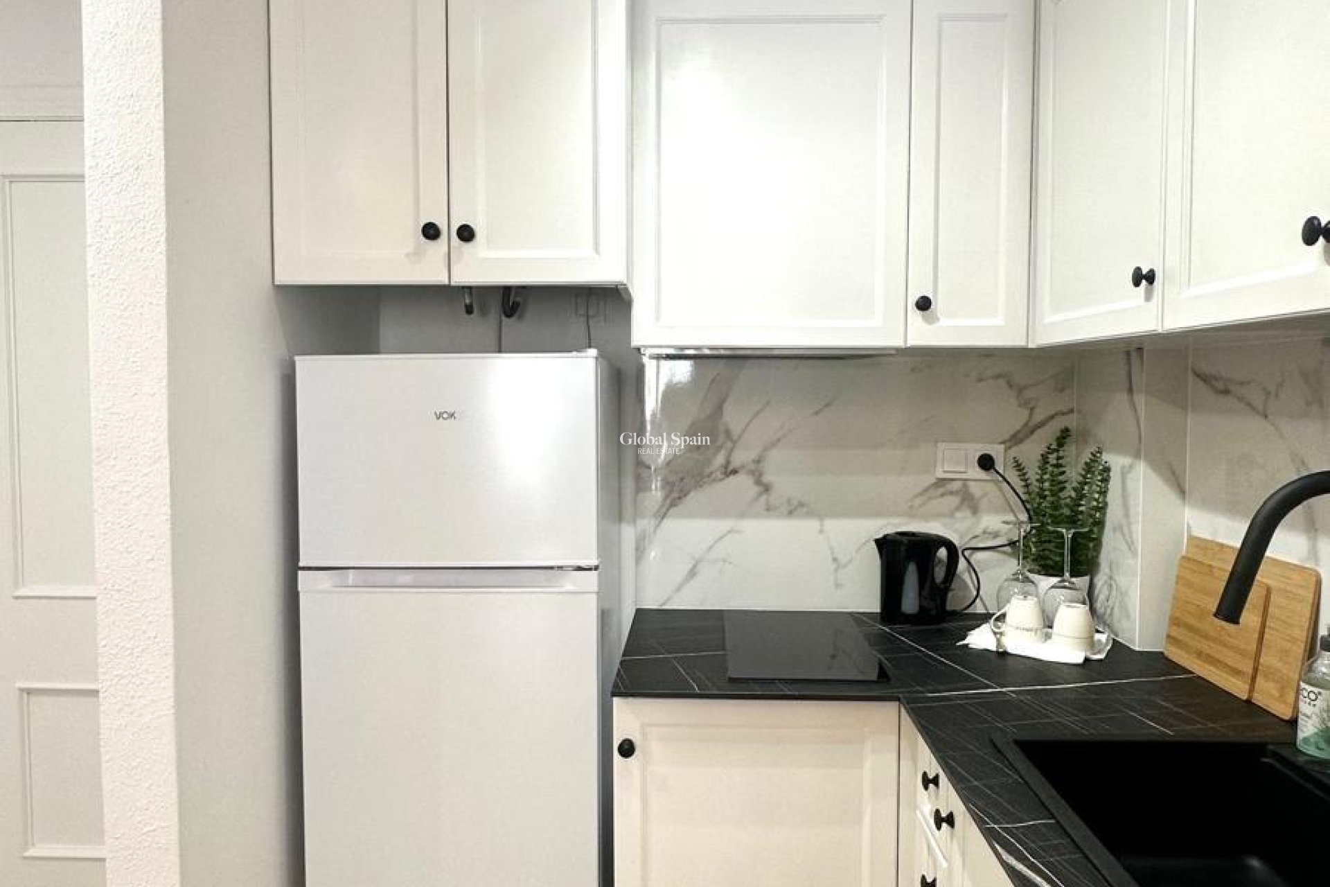 Resale - APARTMENT -
TORREVIEJA - Center