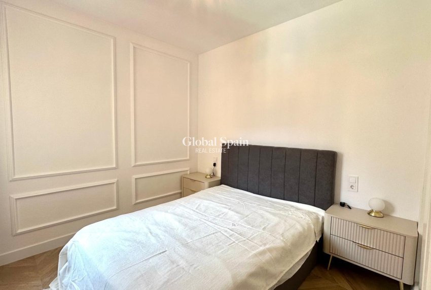 Resale - APARTMENT -
TORREVIEJA - Center