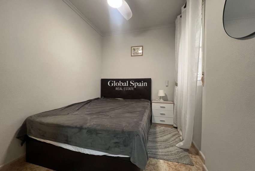 Resale - APARTMENT -
TORREVIEJA - Center