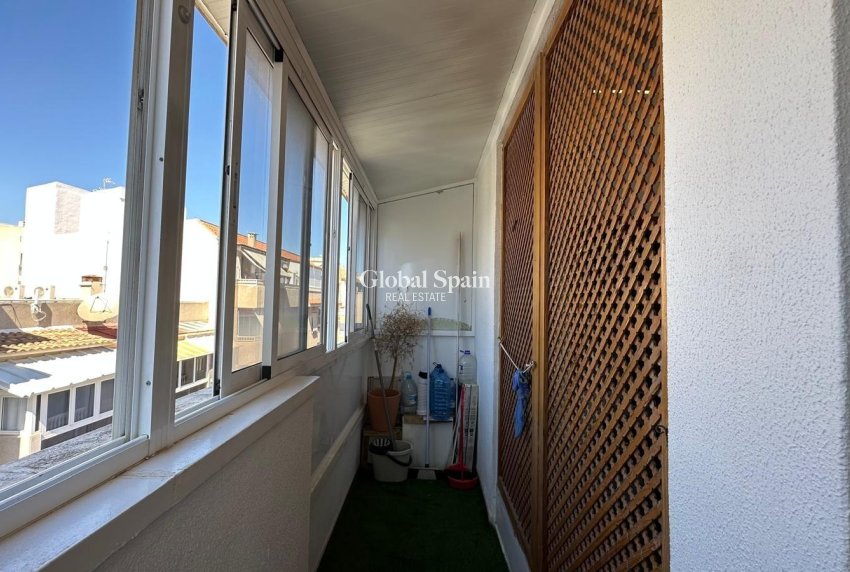 Resale - APARTMENT -
TORREVIEJA - Center