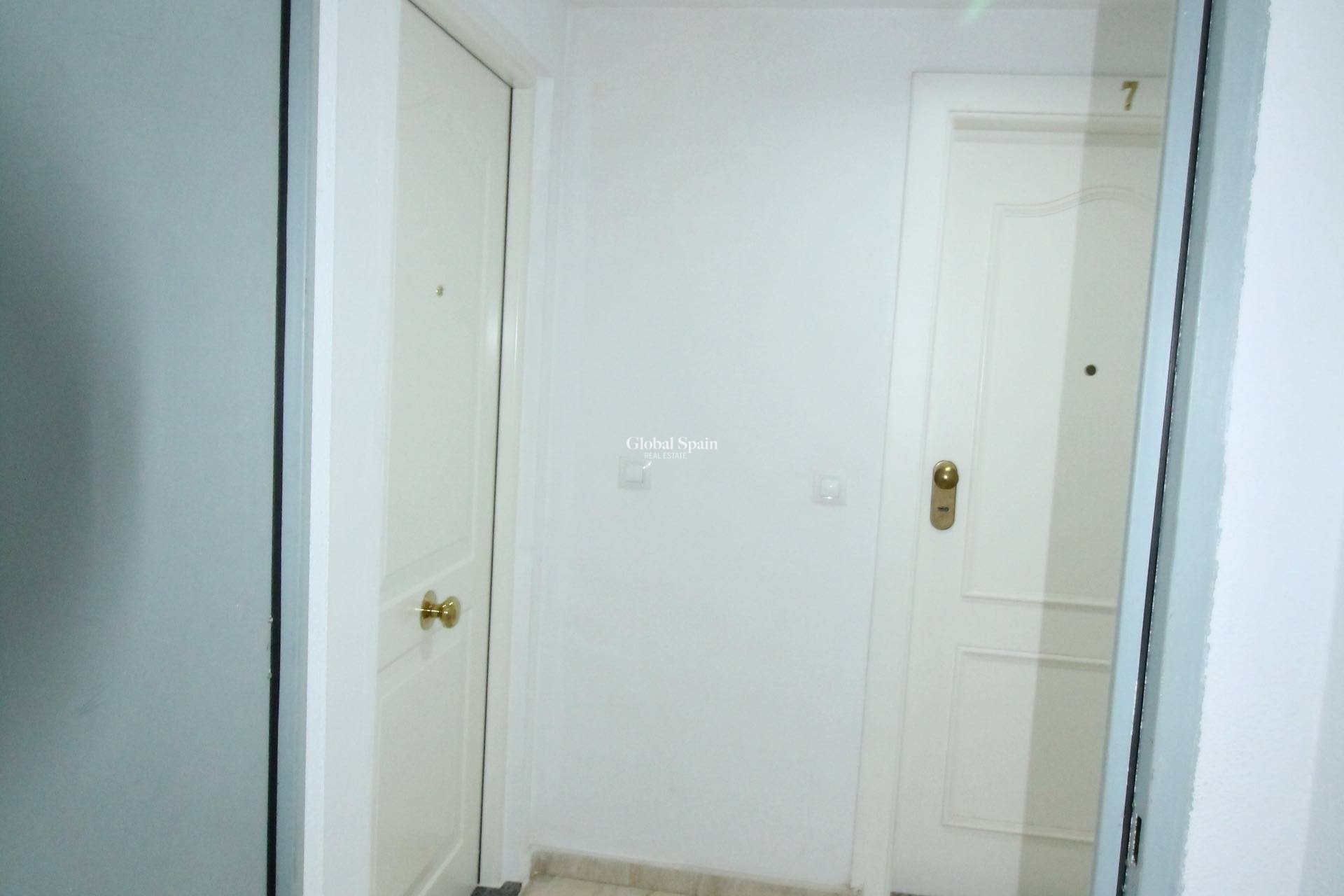 Resale - APARTMENT -
TORREVIEJA - Center