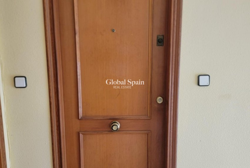 Resale - APARTMENT -
TORREVIEJA - Center