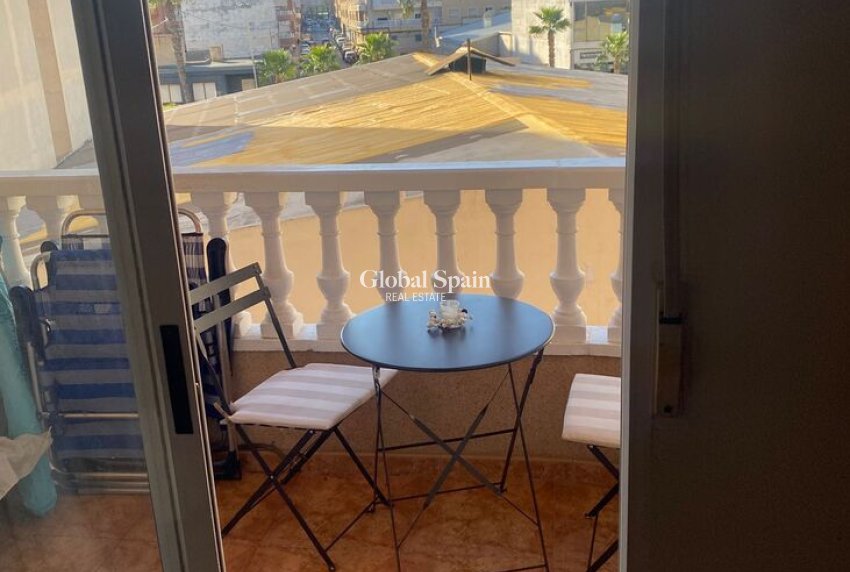 Resale - APARTMENT -
TORREVIEJA - Center