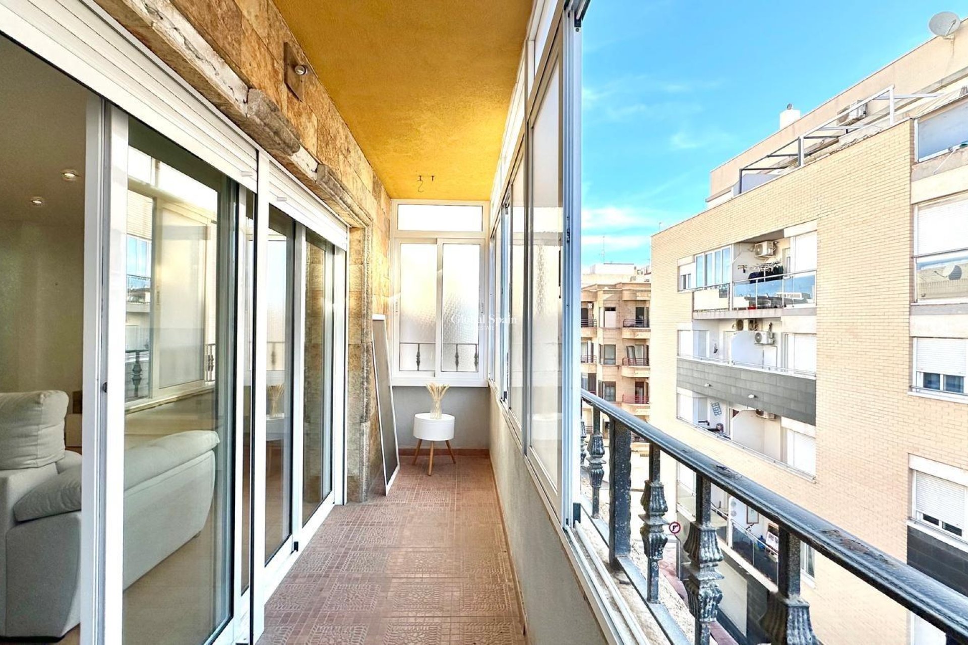 Resale - APARTMENT -
TORREVIEJA - Center